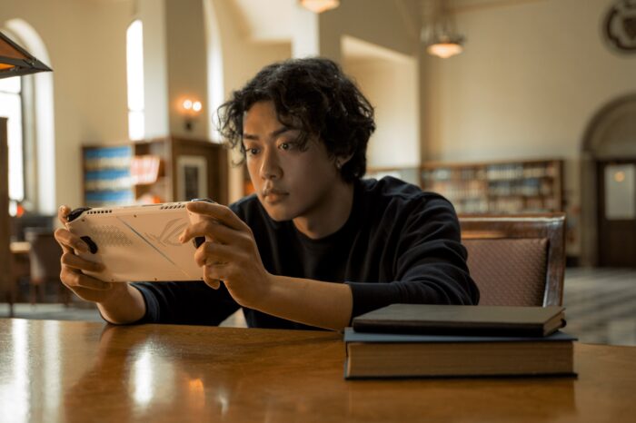 ASUS presenta su primera consola portatil: La ultrapotente ASUS ROG ALLY - Generacion Xbox